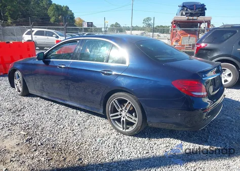 2017 Mercedes-Benz E 300 4Matic из США, поврежденный, VIN WDDZF4KB2HA056643